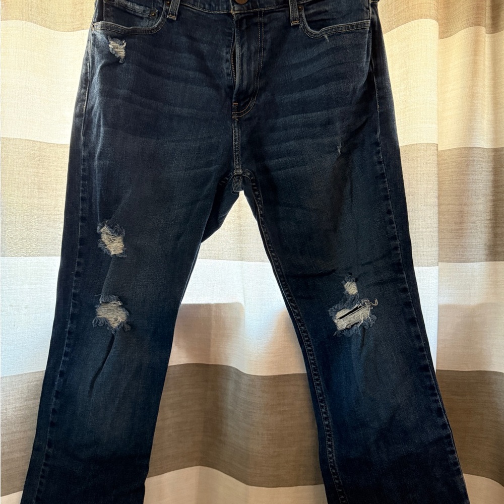 Hollister Men's Relaxed Fit Dark Blue Jeans